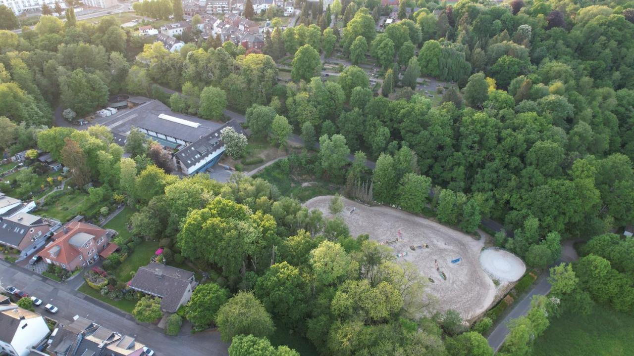 Wunderschoen Zwischen Ortsausgang Und Waldesrand Gelegene, Schoene Apartments Херцогенрат Экстерьер фото